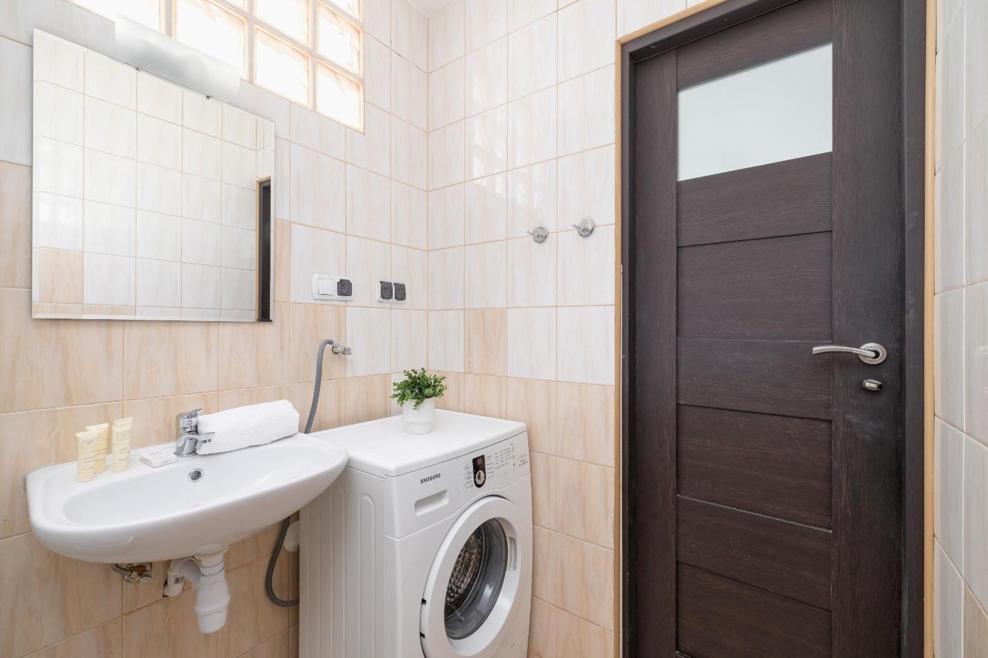 Apartament Rodzinny Z Dwiema Sypialniami Niedaleko Centrum Krakowa By Renters *
